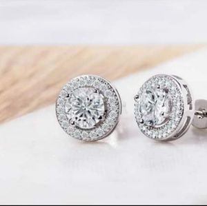 Halo Stud Earings with Swarovski Elements